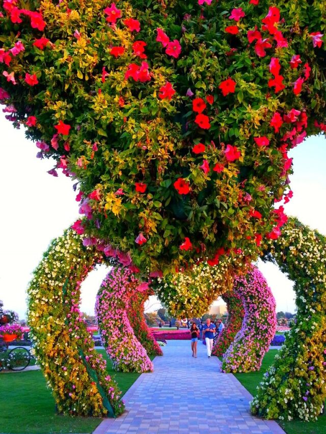 10 Famous Gardens in the World